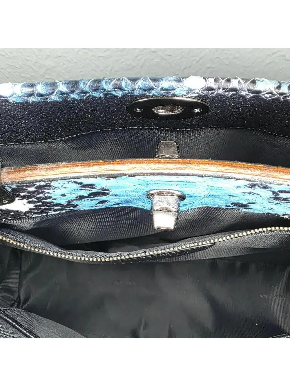 🍒Coach Gramercy Blue Python Embossed 2 way Satchel🍒
